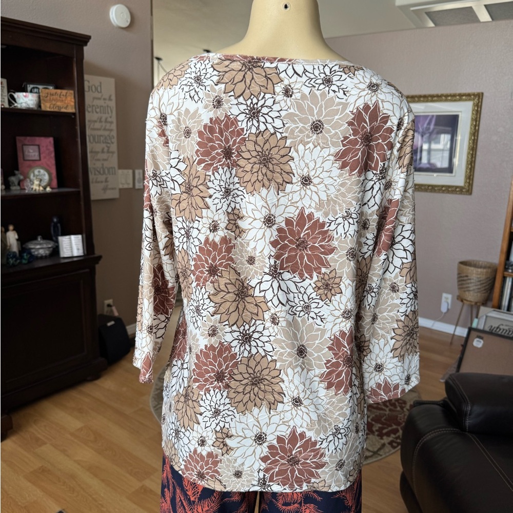 Emily Daniels brown, tan & white 3/4 sleeves blouse-size L - Picture 8 of 9
